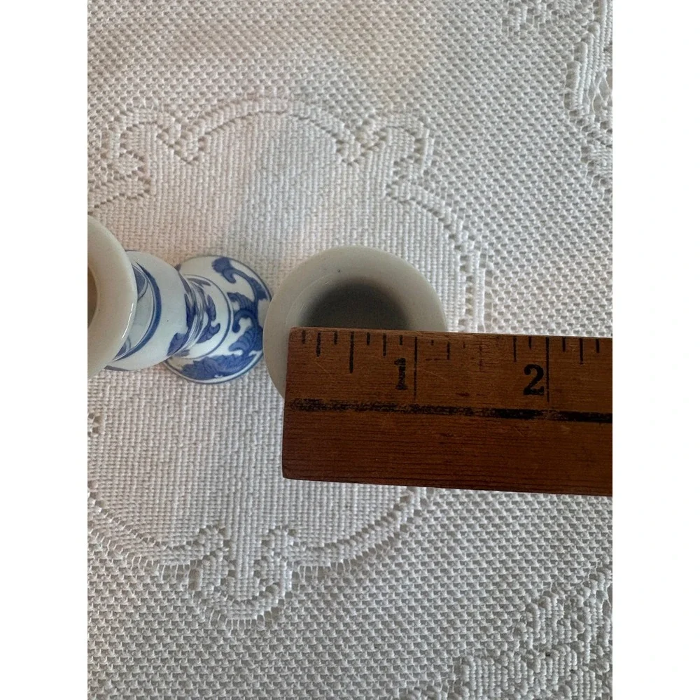 Unbranded vintage pair